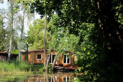 Ferienhaus direkt am privaten See mit eigenem Steg