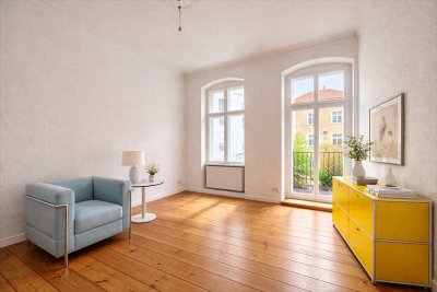 Ruhige Altbauwohnung mit Neubaubalkon im Güntzelkiez