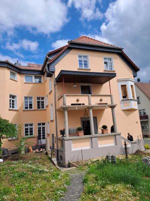 3-Zimmer Altbauwohnung mit besonderem Flair