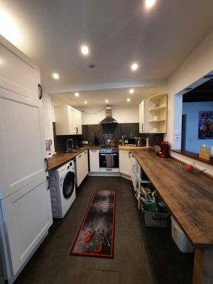 Schöne, große 2,5-Zimmer-Wohnung über zwei Ebenen