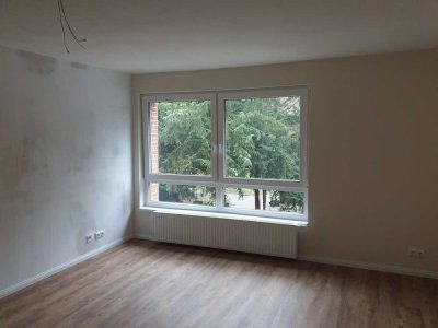 Ab 01.06. Zwei Zimmer Whg mit Balkon und Aufzug: Ihr neues Zuhause in der Innenstadt Ost