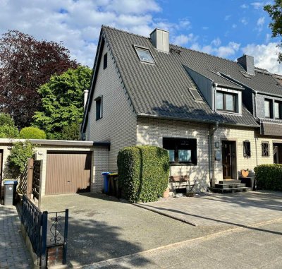 Charmantes Reihenhaus mit Garten, ausgebautem Dachboden und moderner Ausstattung in ruhiger Lage
