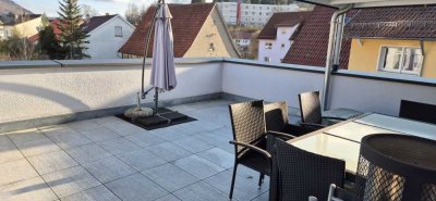 Sanierte, 61 KWh, 4-Zi.-Whg mit 37qm Terrasse&Balkon, EBK, Keller, Stellplatz,Gartenmitbenutzung