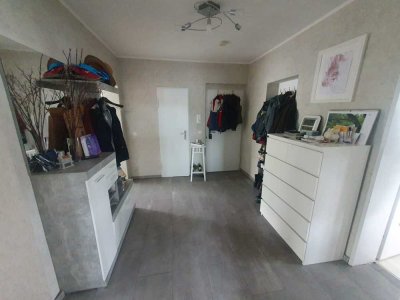 Großzügige 4-Zimmer-Wohnung mit Loggia und Einbauküche in Köln-Mülheim – langfristig zu vermieten!
