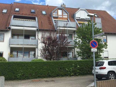 Stilvolle, modernisierte 2-Zimmer-Maisonette-Wohnung mit geh. Innenausstattung mit EBK