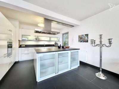 MODERN UND EXKLUSIV � Stilvolle 4,5-Zimmer-Wohnung mit Kamin und großer Terrasse in Großostheim!