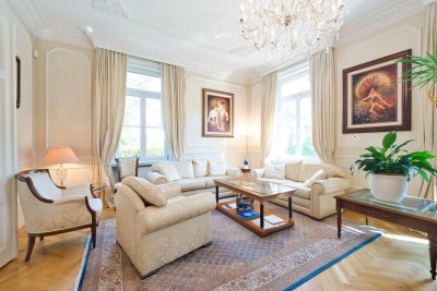 Stilvoll wohnen, professionell arbeiten: Charismatische Altbau-Villa mit Gartenidylle im Herzen von Hietzing!