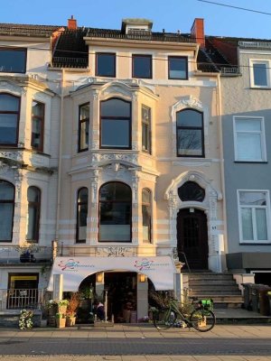 Mitten im Wachmannquartier! 3-Zimmer-Hochparterrewohnung mit Terrasse und Garten