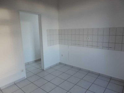 ***Helle 3 Zimmer Altbauwohnung mit Terrasse  in zentraler Lage.***