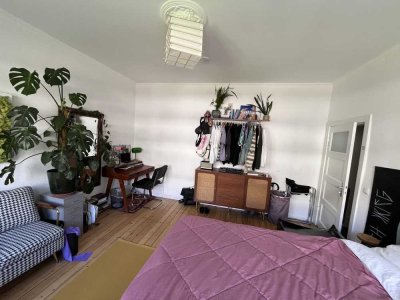 ZWISCHENMIETE in Cozy Wohnung
