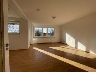 PROVISIONSFREI - Sonnige 3-Zi. Wohnung in zentraler Lage - Mittelshuchting