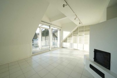 Großzügige Dachgeschosswohnung, direkt am Königsforst