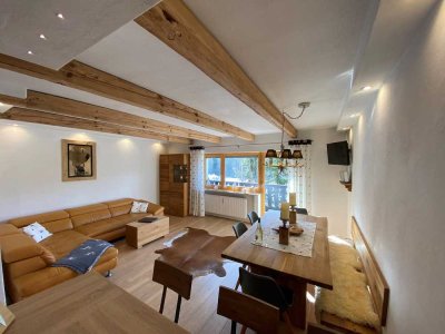 Stilvolle, gepflegte 3-Zimmer-Wohnung mit gehobener Innenausstattung mit EBK in Reit im Winkl