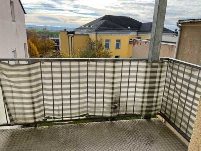 Schöne Dreiraumwohnung mit Südbalkon und tollem Erzgebirgsblick