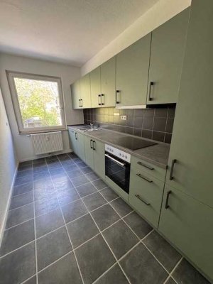 Schöne, modernisierte 2,5-Zimmer-Wohnung incl. Küche in Essen