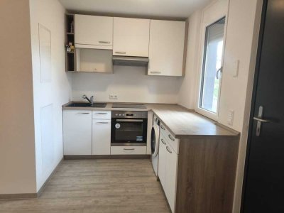 Voll möblierte 3-Zimmer-Wohnung mit Tiefgarage in ruhige Lage