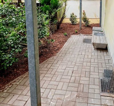 Bezugsfertiges, renoviertes Apartement mit kleiner Terrasse und separaten Zugang  Prenzlauer Berg