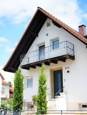 Einfamilienhaus mit Pool und großzügiger Grundstücksfläche mit Potenzial für einen  Anbau