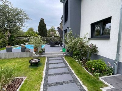 Neubau Villa fertig gestellt in bester Lage von Oberursel !!!