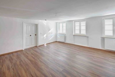 charmante 3-Zimmer-Altstadtwohnung mit Einbauküche