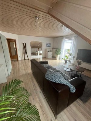 Charmate 3,5-Zimmer-Dachgeschosswohnung für maximal 2 Personen in Niederding