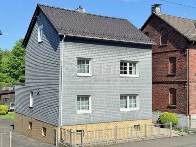 GEPFLEGTES EINFAMILIENHAUS MIT BAUPLATZ  l  SIEGEN - NIEDERSCHELDEN