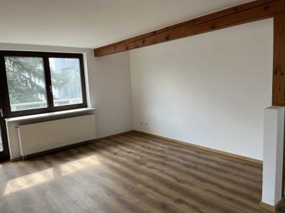 Schöne 2-Zimmer-Wohnung mit Balkon und Carport-Stellplatz in Herzogenaurach ab 1. Juni zu vermieten
