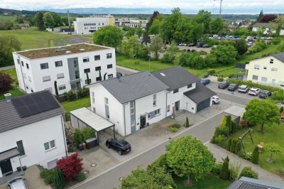 Neuwertige Doppelhaushälfte 
in beliebter Wohnlage von Tettnang