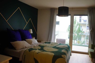 Möblierte Untervermietung: Helle 3-Zimmer-Wohnung (94 qm) mit Balkon & TG-Stellplatz in Oberau