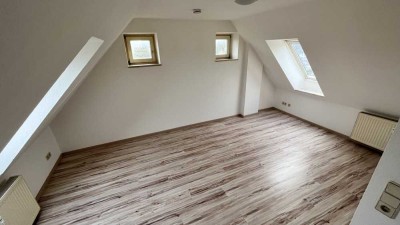 Gemütliche helle DG-Wohnung