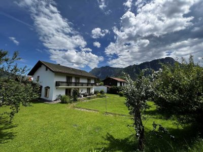 1-2 Familienhaus mit traumhaftem Grundstück in Inzell