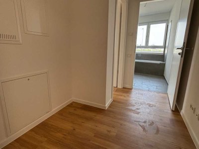 Geräumige 1-Zimmer-Wohnung mit Balkon und Einbauküche zum Erstbezug | kurzfristig verfügbar