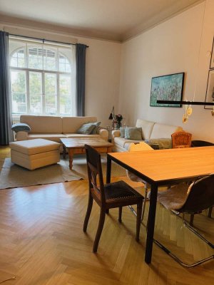 Altbau-Traum: 5-Zimmer Maisonette-Wohnung im Herzogpark