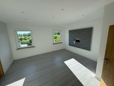 Moderne 3 Zi.-DG-Wohnung mit Weitblick - hochwertig kernsaniert