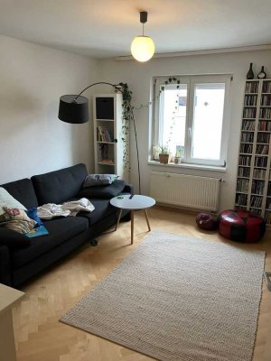 Geschmackvolle 4-Zimmer-Wohnung mit Balkon und Einbauküche in Würzburg (Rennweg)