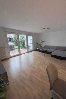 Gepflegtes 5-Zimmer Reihenhaus mit Carport u. Einstellplatz in Wolfsburg-Hellwinkel