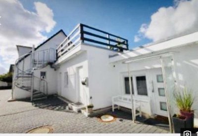 Helle 2-Zimmer Dachgeschosswohnung mit Balkon in Scharbeutz