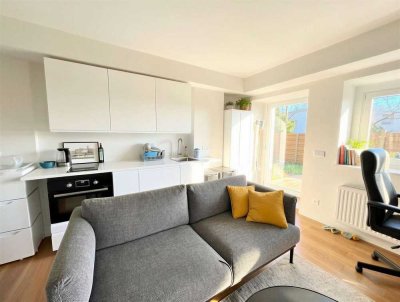 Sofortbezug! Sanierte Erdgeschosswohnung mit Terrasse und Garten im begehrten Feuerbachkiez