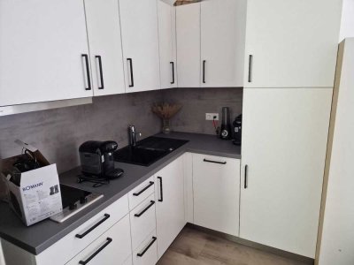 Mitten in STUTTGART ! Wunderschöne vollmöbilierte Studioapartments ab 01.08.2025