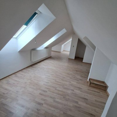 Charmante 5-Zimmer-Maisonette mit Terrasse im Itzling - auch für Studenten als 4er-WG ideal
