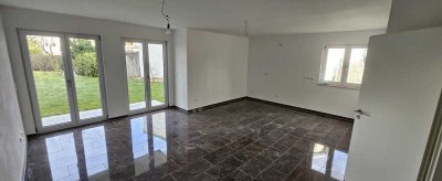 Neubau 5 Zimmerwohnung mit Terrasse und Garten
