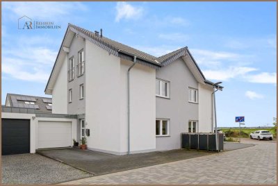 Charmante Doppelhaushälfte mit Garten und Garage – Ideal für Investoren!