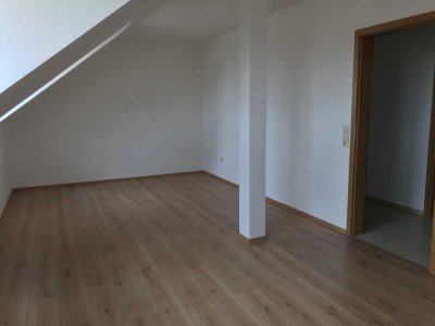 3-Zimmer-Dachgeschoss-Wohnung in ruhiger Wohnlage
