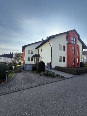 Helle 1.5-Zimmer-Erdgeschosswohnung mit Terrasse