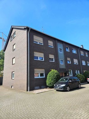 Charmante Singlewohnung im Dachgeschoss, komplett renoviert im beliebten Mädchenviertel