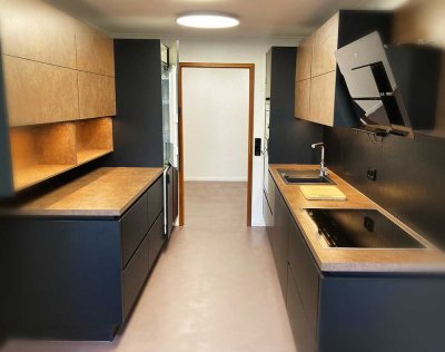 Preissturz - Notverkauf - Komplett renoviert, Top Einbauküche, Westbalkon - sofort Bezug möglich!