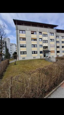 Stilvolle 4-Raum-Wohnung mit EBK in Wolfratshausen