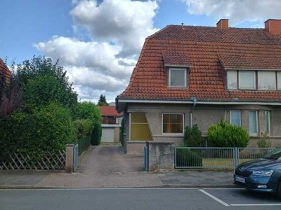 Doppelhaushälfte in zentraler Lage