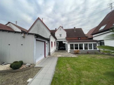 Neupotz: ausbaufähiges Wohnhaus mit Hof, Wintergarten u. Garten