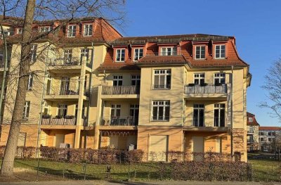 3-Zi-Neubau-Wohnung mit EBK, Fußbodenheizung, Balkon & eigenem Stellplatz vor dem Haus